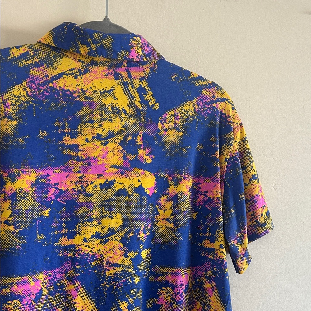 SIZE M | Men's Multicolor Abstract Print Shirt Golf Shirt - Picture 9 of 9